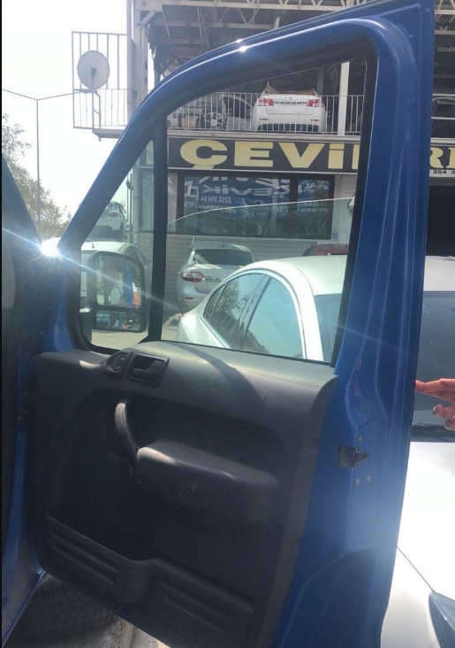 Ford Connect Kapı İçi Döşeme Çıkma