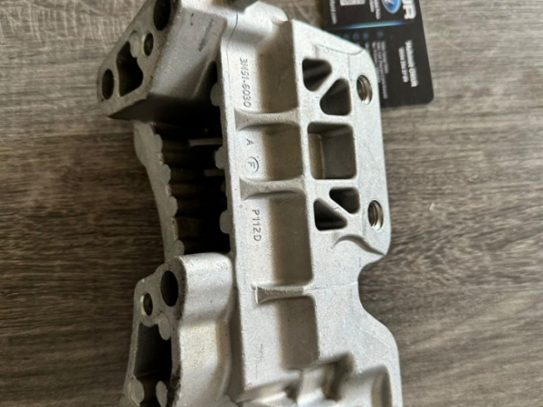 Ford Focus 2 Motor Bağlantı Braketi Sıfır