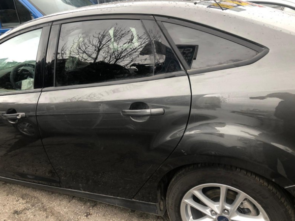 Ford Focus 3 Füme Sol Arka Kapı Çıkma
