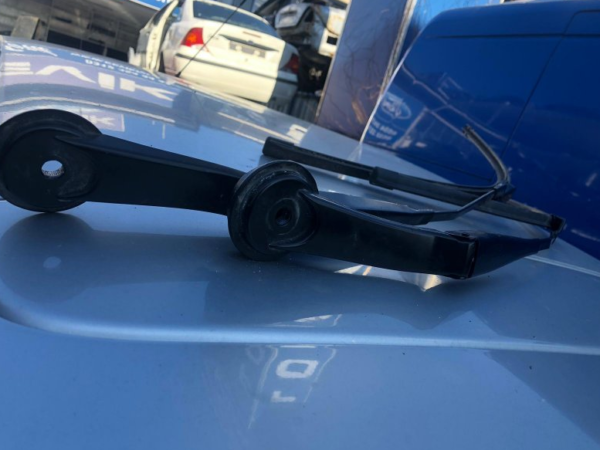 Ford Focus 3 Silecek Kolları​ Çıkma