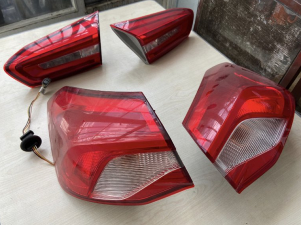 Ford Focus HB Takım Ledli Stop Çıkma