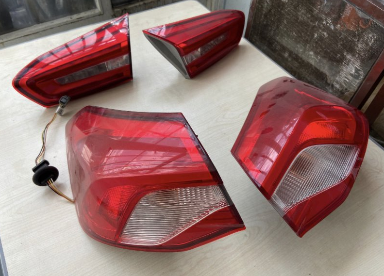 Ford Focus HB Takım Ledli Stop Çıkma