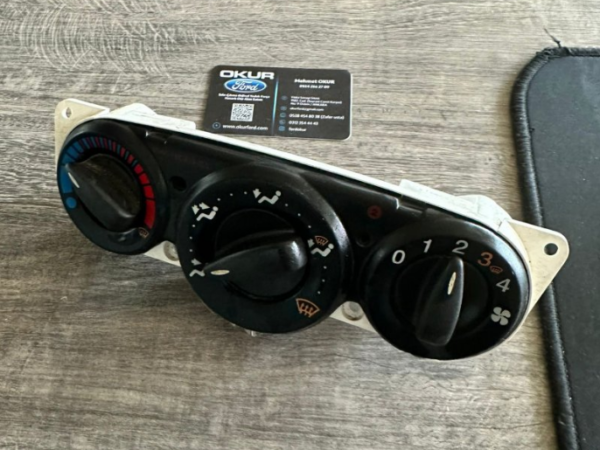Ford Focus Klima Kontrol Paneli Çıkma