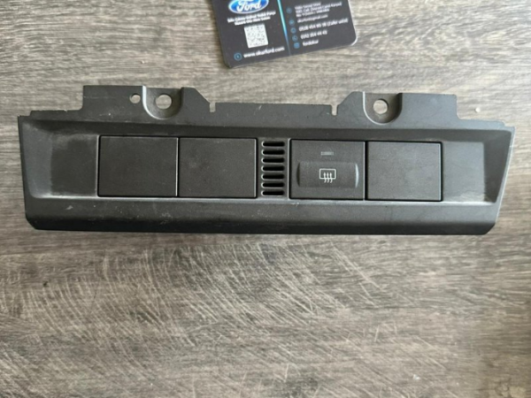 Ford Focus Cam Isıtma Düğmesi ve Çerçeve