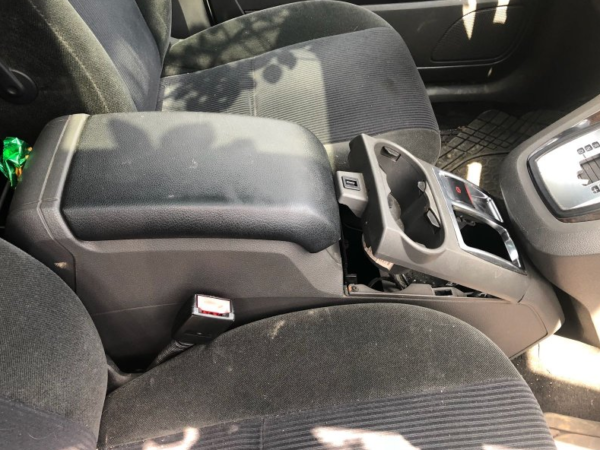 Ford Cmax Orta Konsol​ Çıkma