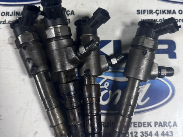 Ford Courier Enjektör Takım Çıkma Orijinal