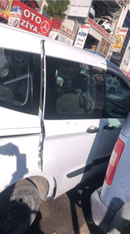 Ford Courier Sağ Sürgülü Kapı Beyaz Çıkma