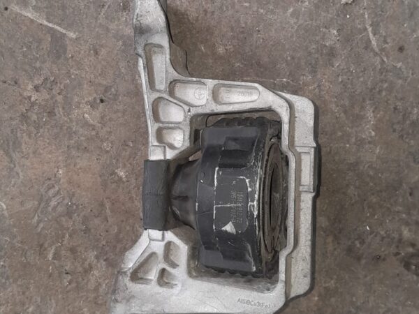 ford mondeo c max focus mk3 çıkma sağ motor kulağı