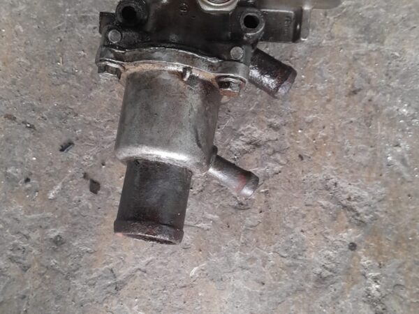 renault 19 megane 1 k7m motor çıkma termostat gövdesi