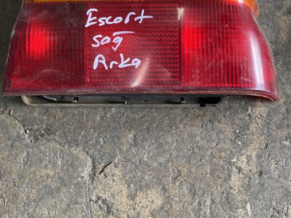 Ford escort çıkma sağ arka stop