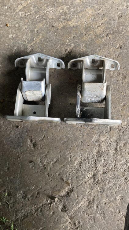 renault trafic opel vivaro arka bagaj menteşesi