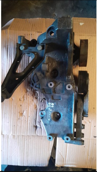 Audi A4 Şarj ve Klima Bağlantı Ayar Braketi