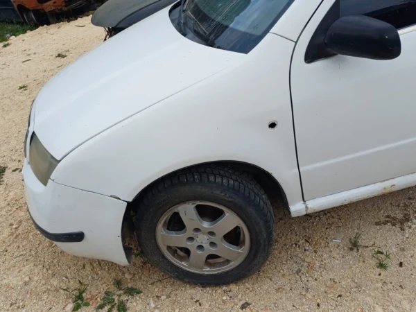 Skoda Fabia 1.2 12v Çıkma Ön Sol Çamurluk