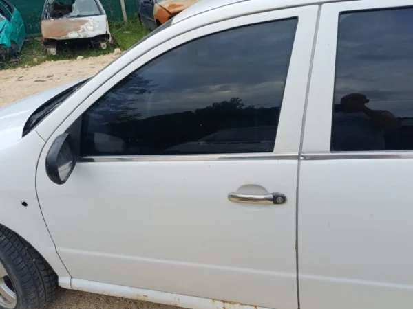 Skoda Fabia 1.2 12v Çıkma Sol Ön Kapı