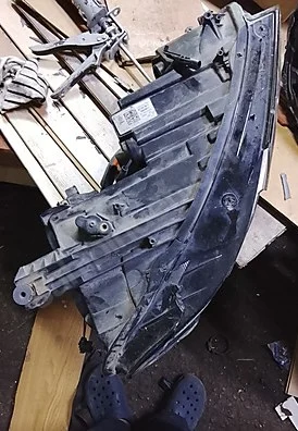 Volkswagen Passat Sağ Far Kasası Çıkma Orijinal