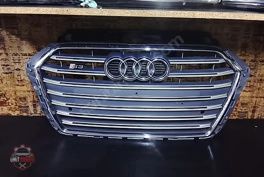 Audi A3 Ön Panjur Çıkma Orijinal