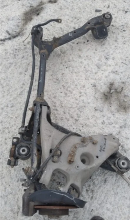 Audi a4 (01-08) Arka Travers Dingil