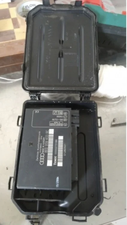 Audi A4-B6-B7 Comford Control Modülü Parça