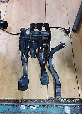 Ford Escort Pedal Seti Çıkma Orijinal