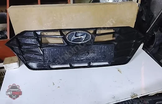 Hyundai İ20 Ön Panjur Çıkma Orijinal