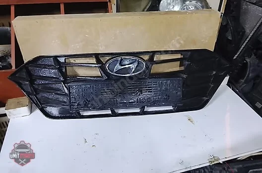 Hyundai İ20 Ön Panjur Çıkma Orijinal