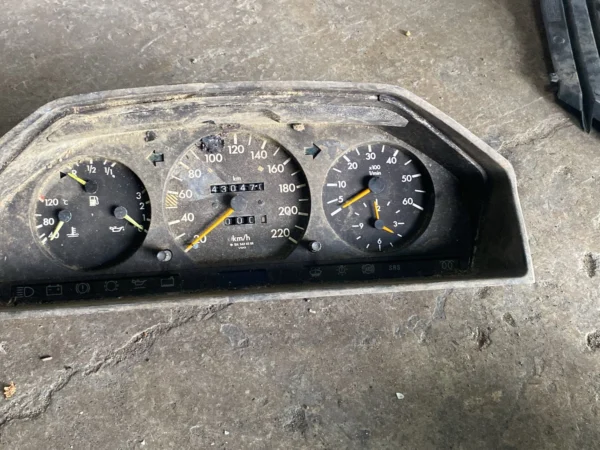 Mercedes w124 Çıkma Km Saati