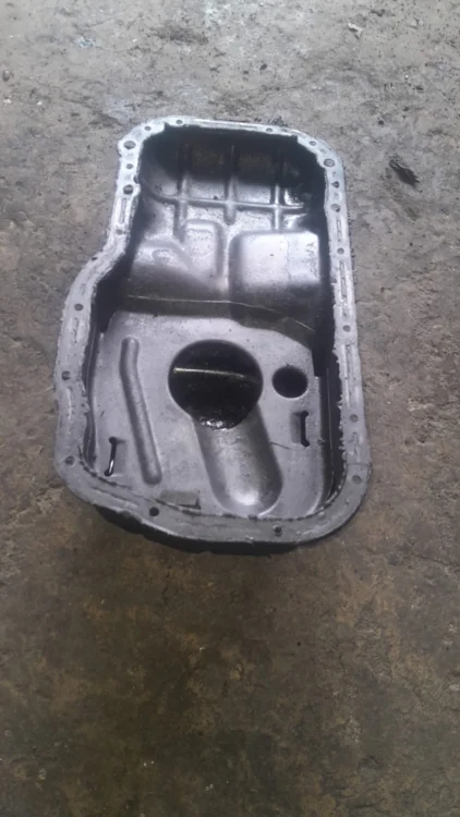 Mitsubishi Karizma Yağ Karteri Çıkma