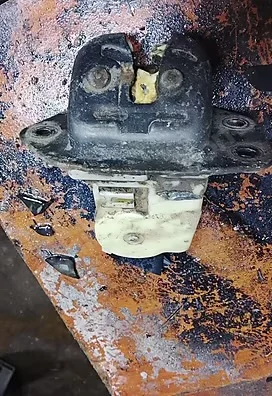 Nissan Note Arka Bagaj Kilidi Çıkma Orijinal