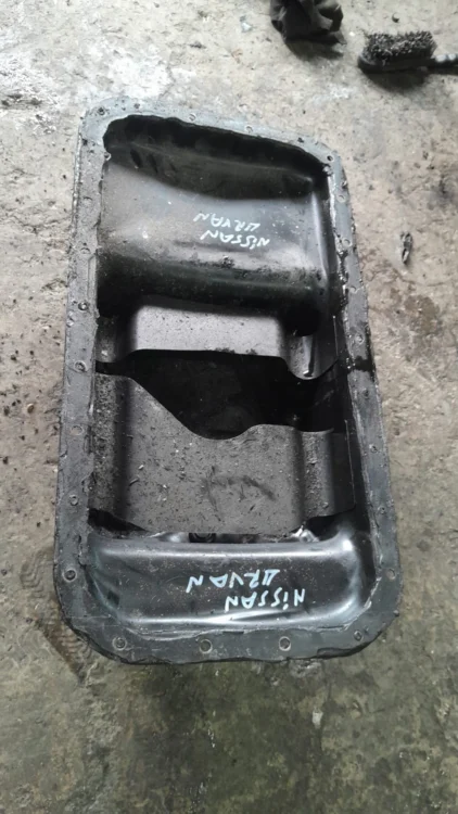 Nissan Urvan Çıkma Yağ Karteri