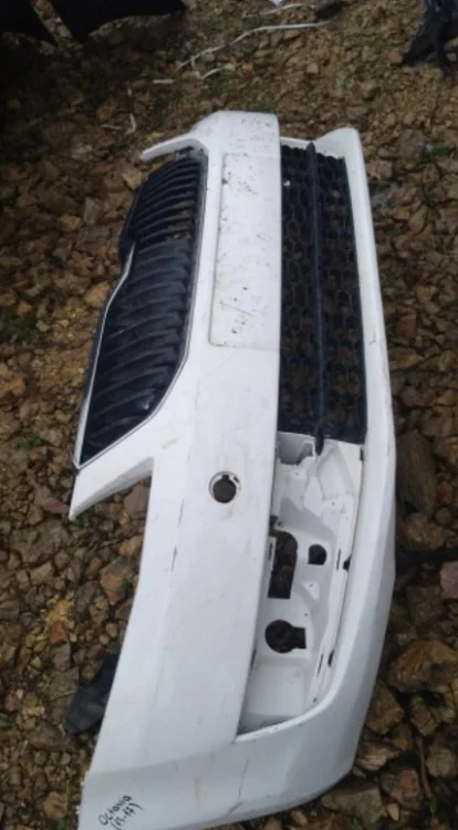 Octavia (13-17)Ön Tampon