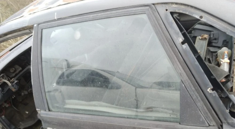 Passat B3 Sol Arka Cam