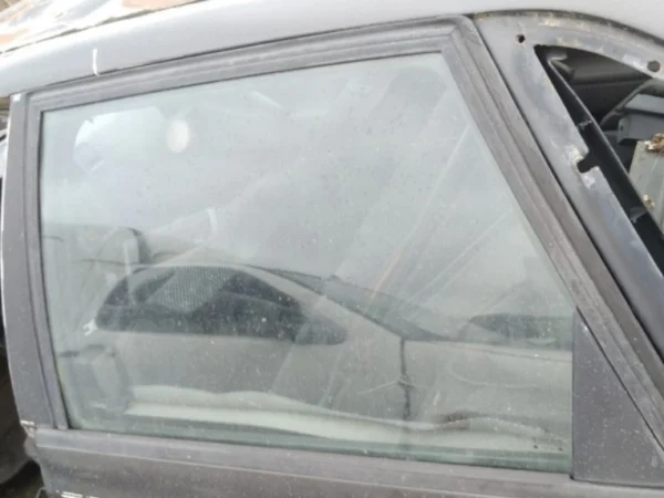 Passat B3 Sol Arka Cam