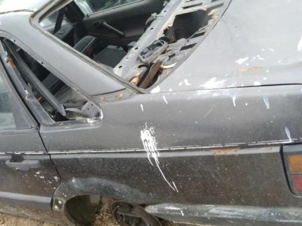 Passat B3 Sol Arka Çamurluk Kesme