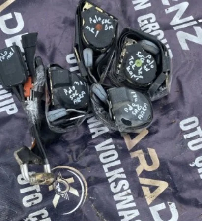 Polo mk1 Emniyet Kemerleri Takım Çıkma Orijinal