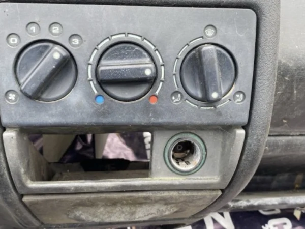 Polo mk1 Kalorifer Kontrol Paneli Çıkma Orjınal