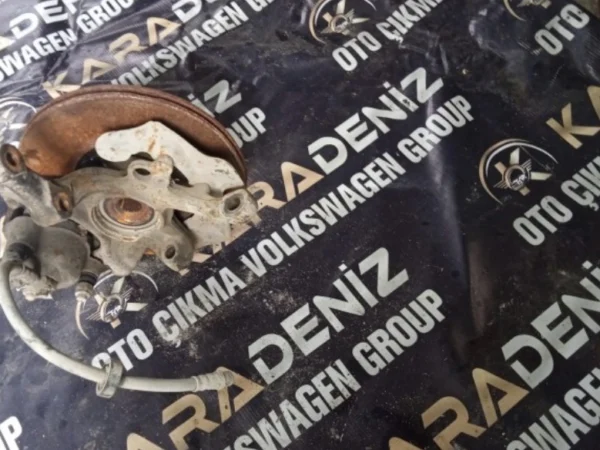 Polo Sağ Ön Taşıyıcı Çıkma Orijinal