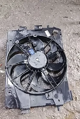 Renault Clio Radyatör Fanı Çıkma Orijinal