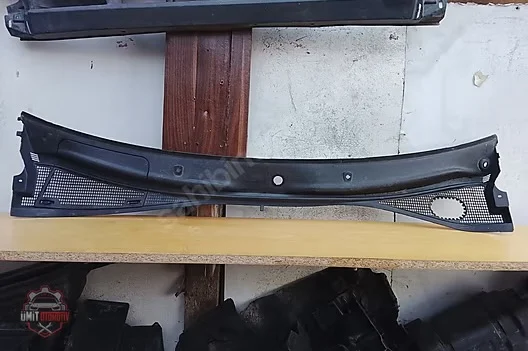 Renault Kangoo Ön Cam Izgarası Çıkma Orijinal