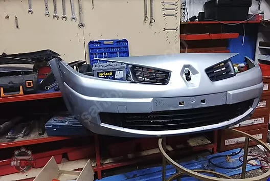 Renault Megane Dolu Ön Tampon Çıkma Orijinal
