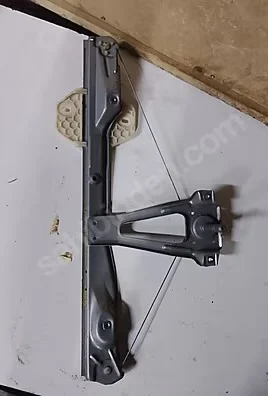 Renault Symbol Talia Sağ Arka Cam Mekanizması Çıkma Orijinal