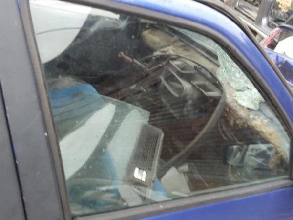 Seat Toledo Sağ Ön Cam