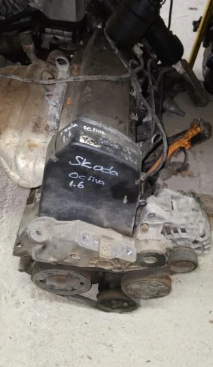 Skoda Octavia 1.6 Benzinli Motor