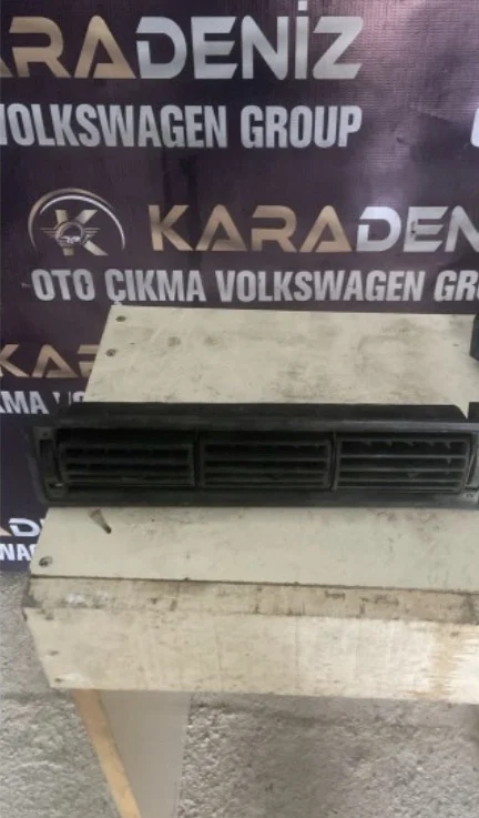 Transporter T4 Orta Kalorifer Izgarası Parça
