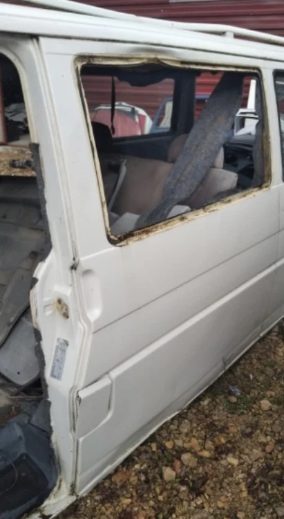 Transporter T4 Sol Orta Kesme