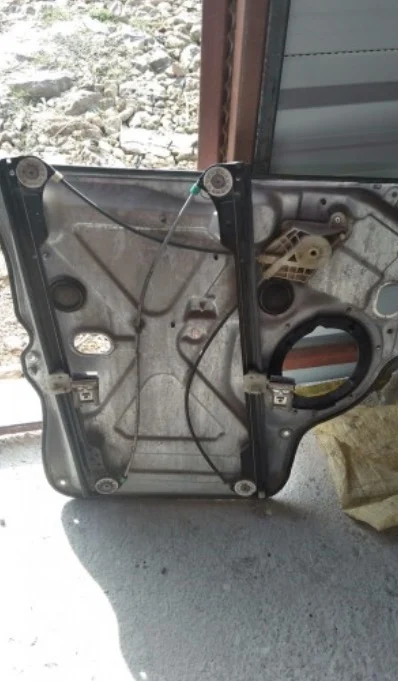 Transporter T5 Sağ Ön Cam Krikosu