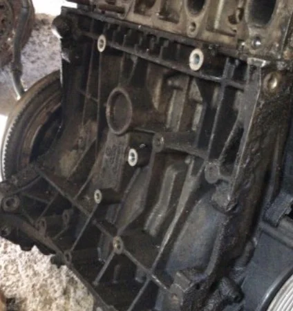 Volkswagen 1.6 8v Ayd-Nfs-Avu-Ahl-Arm-Ana-Alz Kodlu Yarım Motor Blok Parça