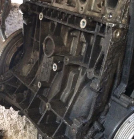 Volkswagen 1.6 8v Ayd-Nfs-Avu-Ahl-Arm-Ana-Alz Kodlu Yarım Motor Blok Parça