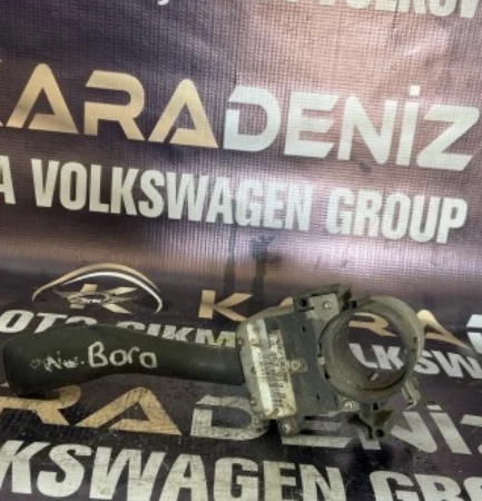 Volkswagen Bora Sinyal Kolu Parça