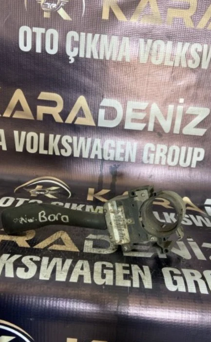 Volkswagen Bora Sinyal Kolu Parça