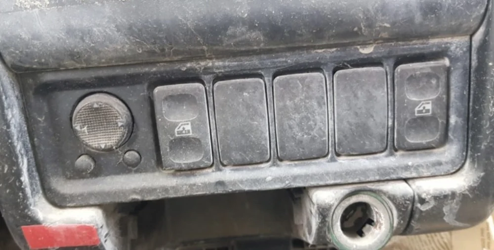 Volkswagen Caddy 2 – Polo Classic Cam Açma Düğmeleri
